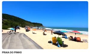 Conheça a Praia do Pinho, um refúgio natural em Santa Catarina