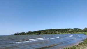 Prainha de água doce e a área de camping municipal em Terra Rica são, sem dúvida, o destino perfeito.