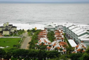 Santa Catarina praias paradisíacas, festas, e gastronomia local.